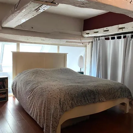 1er Apartment Paris